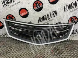 Решетка радиатора  Honda Accord