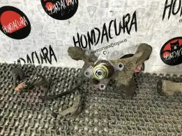Цапфа задняя (ось ступицы)  Honda Civic