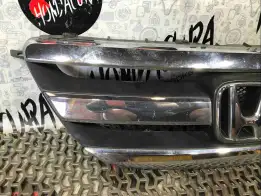 Решетка радиатора  Honda FR-V