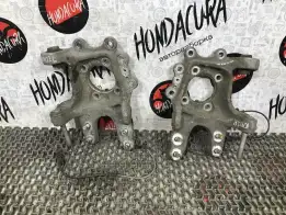 Кулак задний правый  Acura MDX