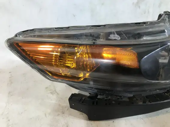Фото запчасти Фара правая  Acura TSX