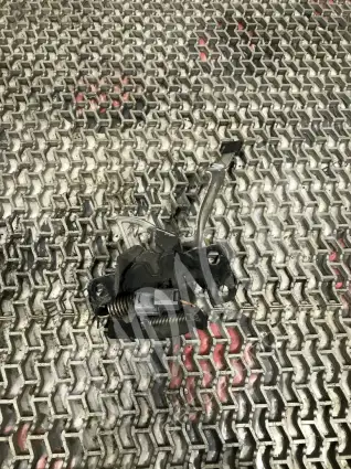 Фото запчасти Замок капота  Acura MDX