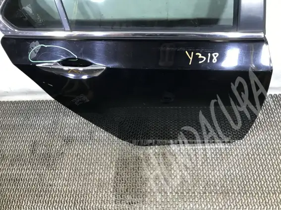 Фото запчасти Дверь задняя правая  Acura TSX