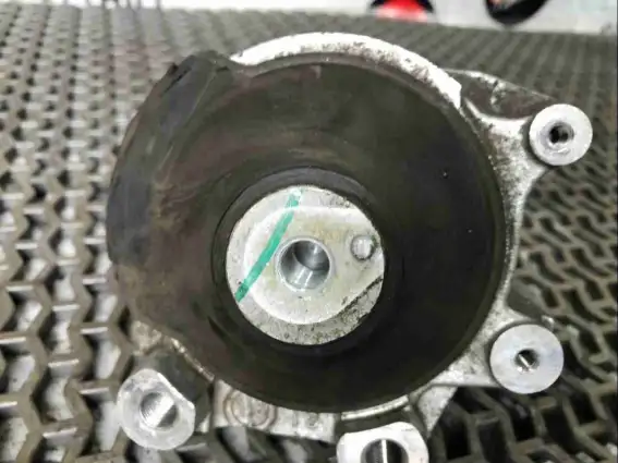 Фото запчасти Подушка крепления двигателя 50820STKA02 Acura RDX