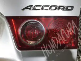Фонарь крышки багажника правый  Honda Accord